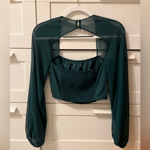 Express Cropped Balloon Sleeve Top - Picture 4 of 7